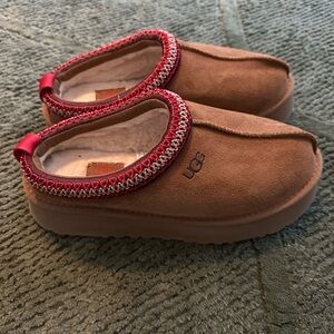 Ugg Tazz